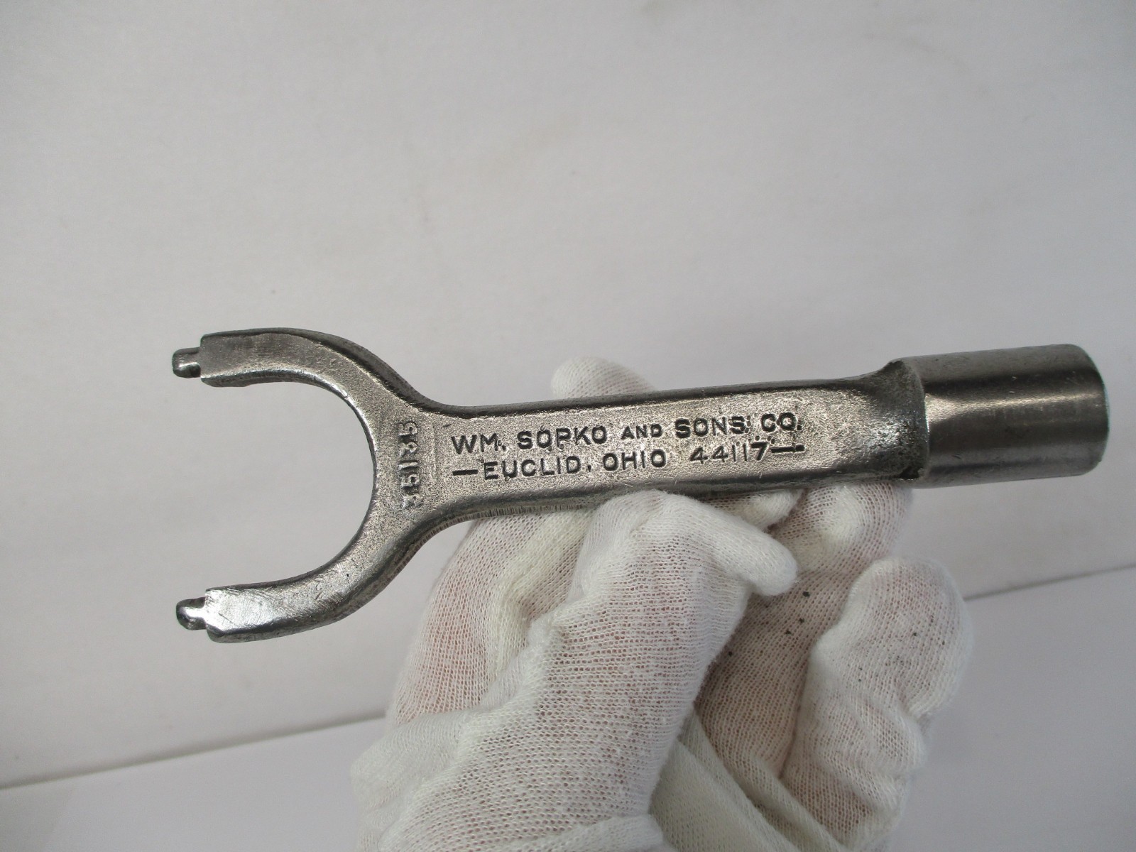 SOPKO # 44117 Grinding Wrench & (2) 1-1/4″ LH Th’d Arbor Wheel Adapter s in VGC
