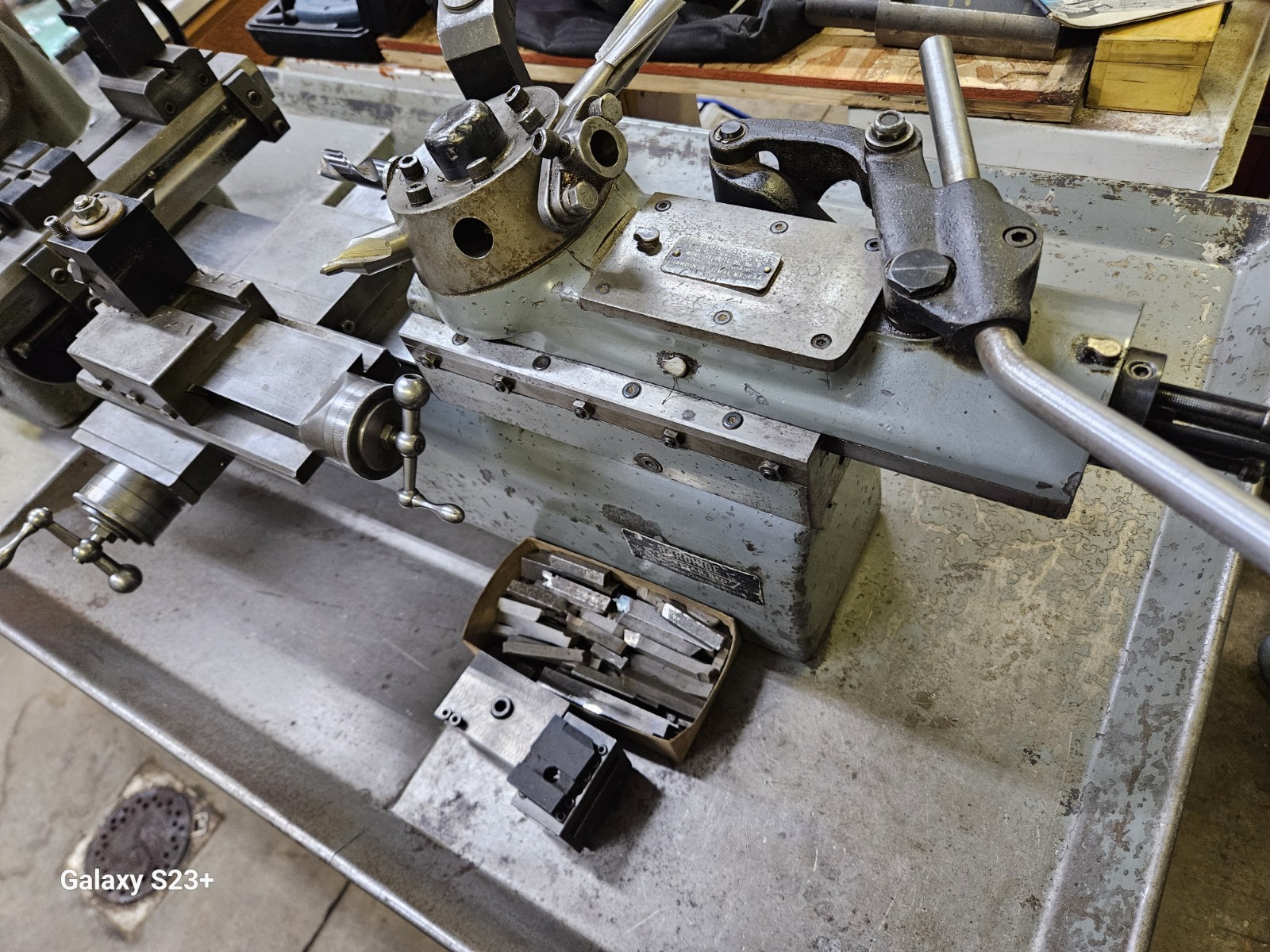 HARDINGE DSM-59 TOOL ROOM LATHE, COLLET CLOSER, 6-STATION TURRET
