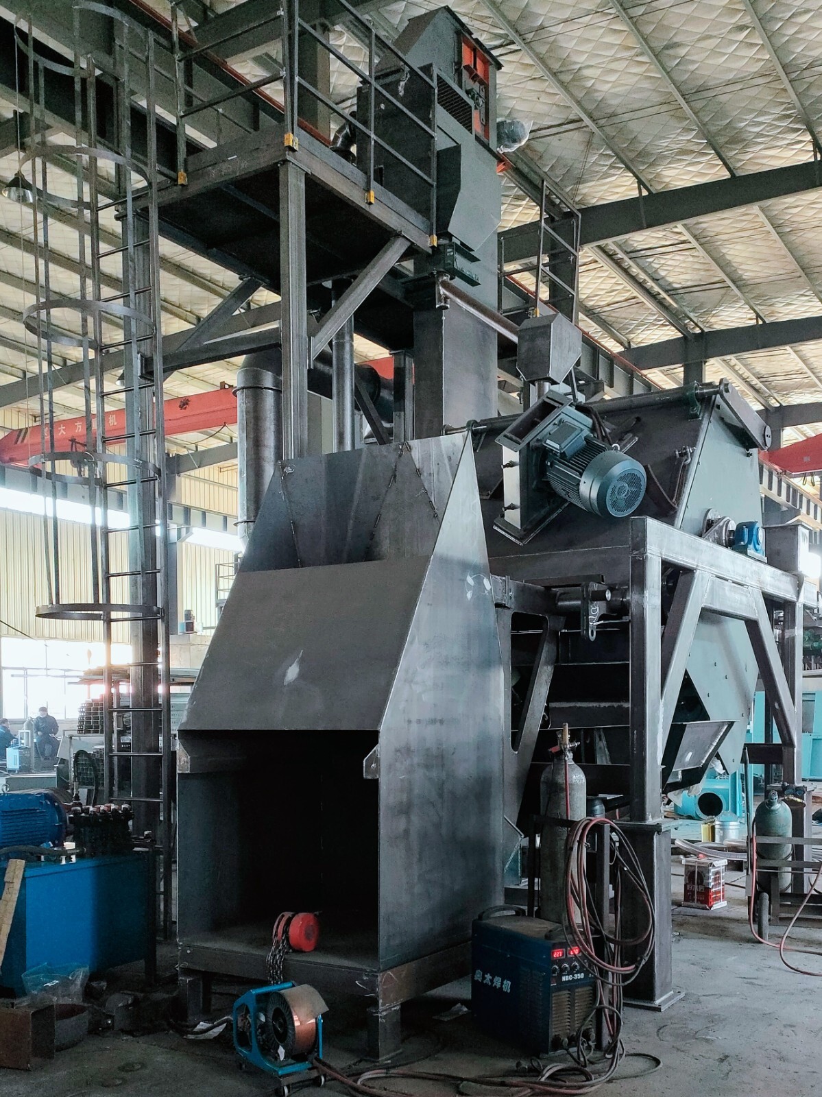 21 Cubic Foot Manganese Drum Shot Blast Machine “System” with Dust Collector
