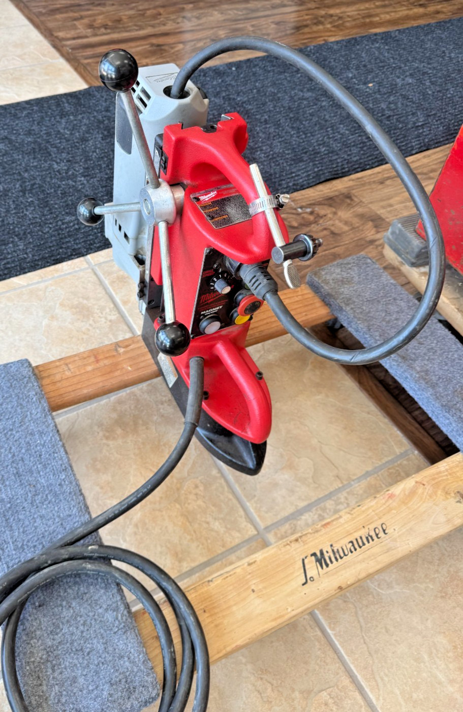 Milwaukee 4202 Drill Press Base 4262-1 ELECTRO-MAGNETIC DRILL MOTOR