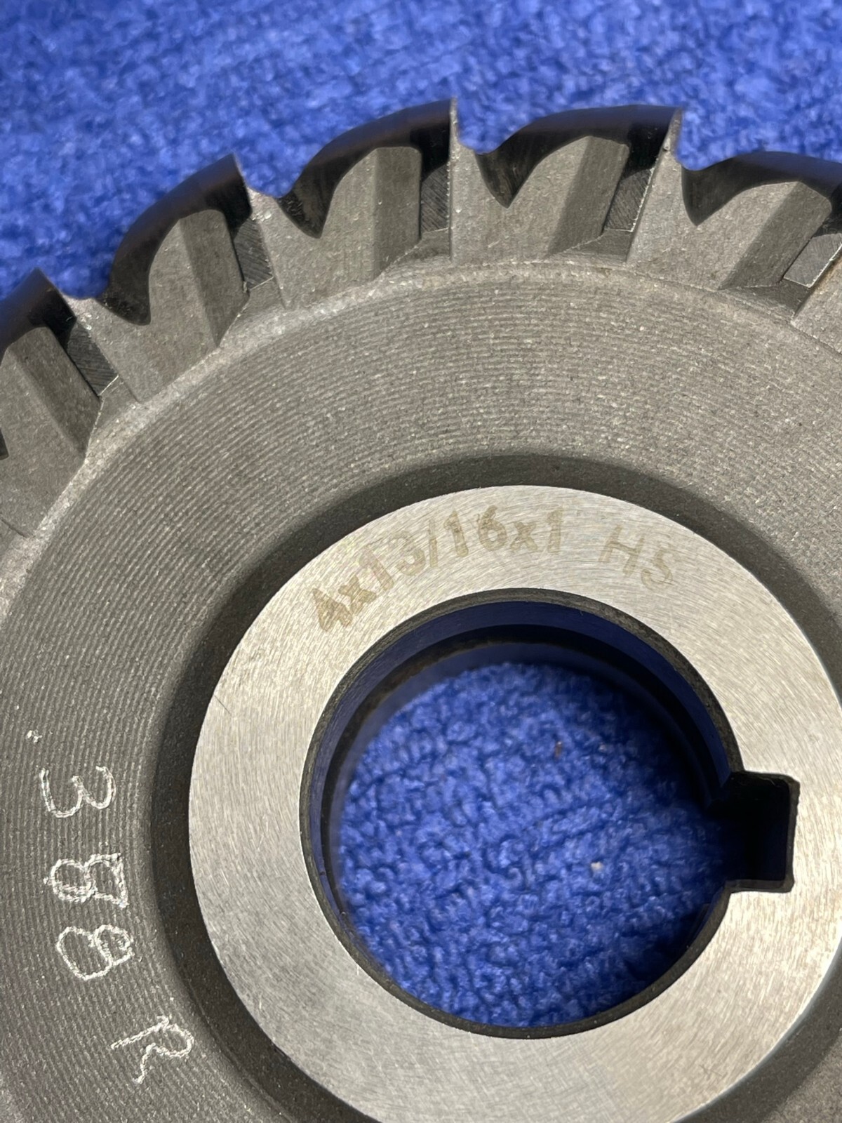 .387 R or .388 R 4 x 13/16 x 1 HS .776 W
