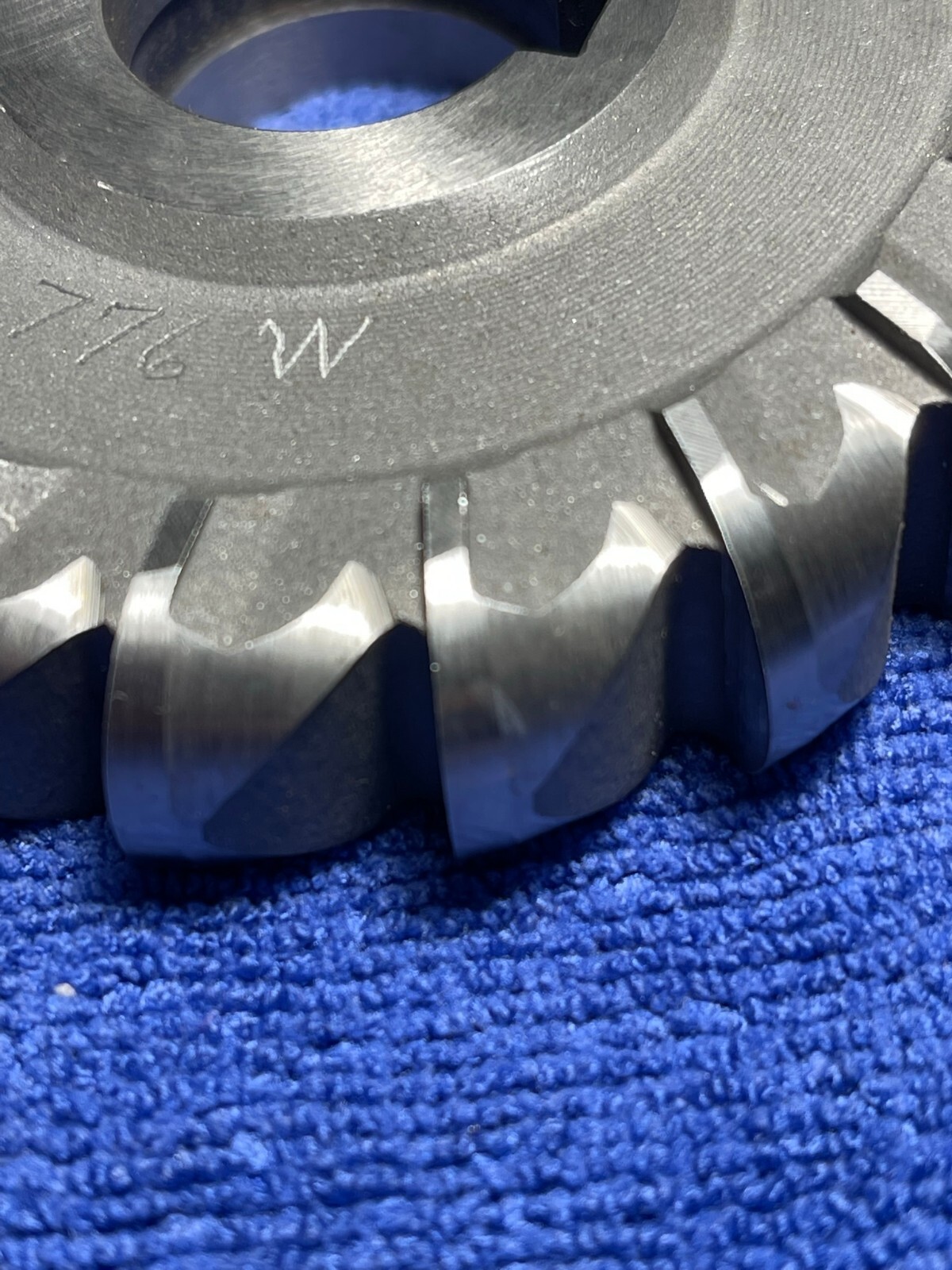 .387 R or .388 R 4 x 13/16 x 1 HS .776 W