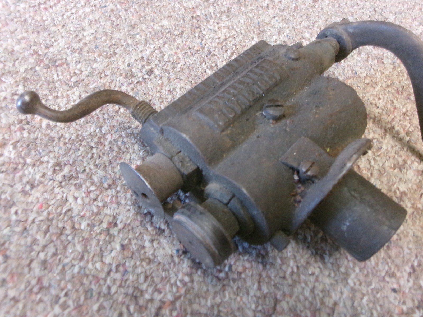 1867 ANTIQUE PECK STOW & WILCOX CO. METAL WORKING TOOL SMALL BURRING HAND CRANK