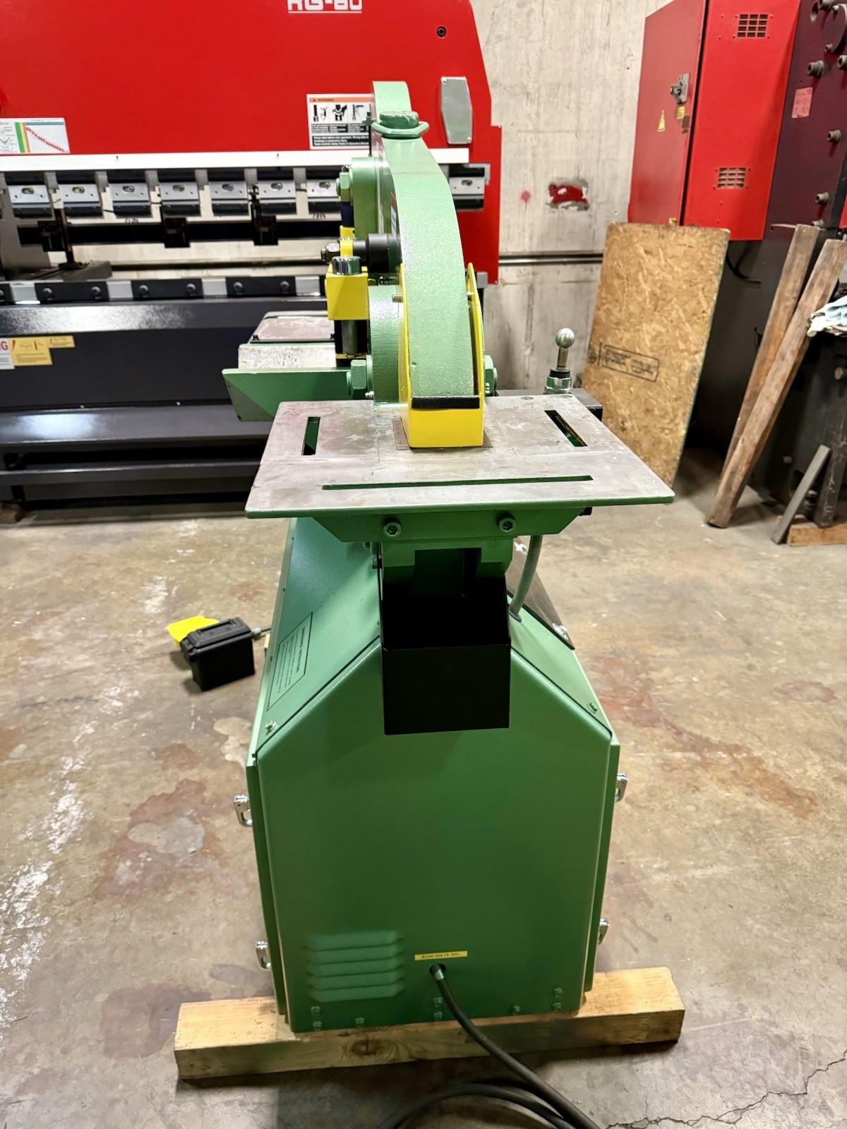 Piranha P-50 Hydraulic Ironworker 50 Ton