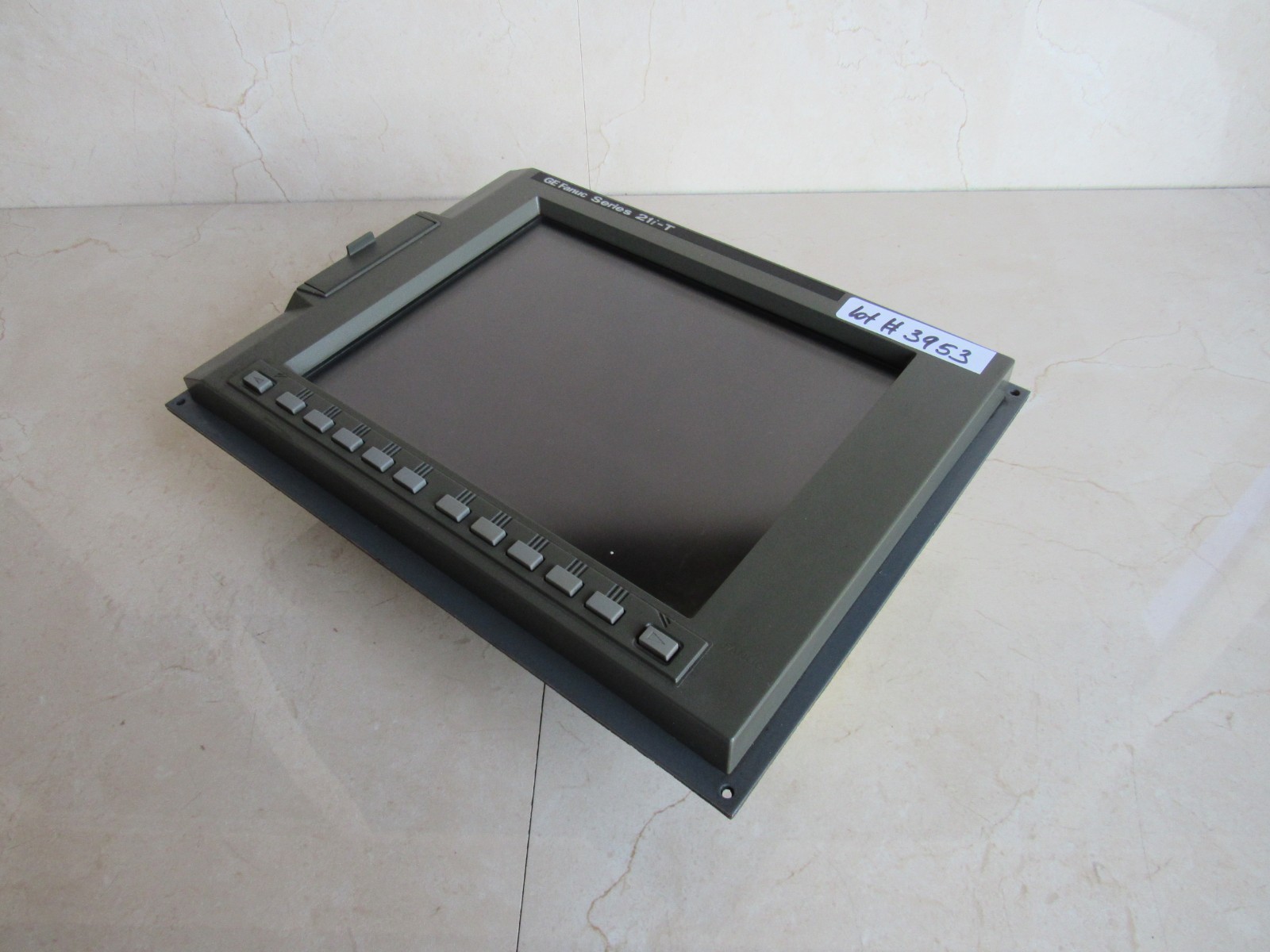 GE Fanuc Series 21i-TA / 21i-T / A02B-0247-B541 / Lot # 3953 Listed by Mike