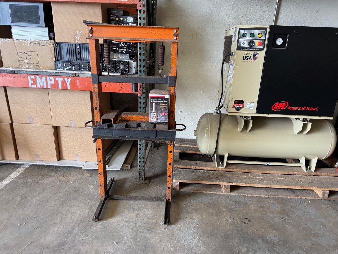CNC Bandsaws Fully Automatic and Manual Mill and Bandsaw.