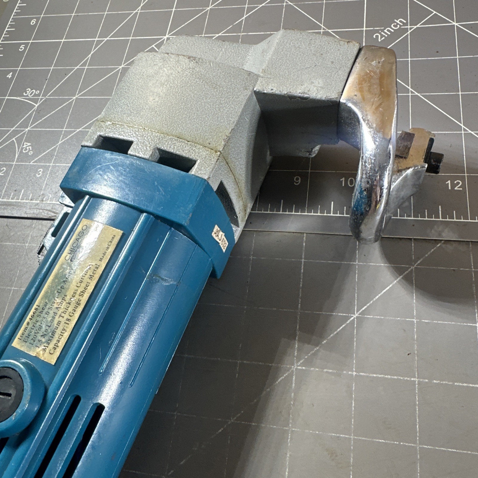 Chicago Electric Metal Shear 120V Corded 18 Gauge Capacity No. 46681