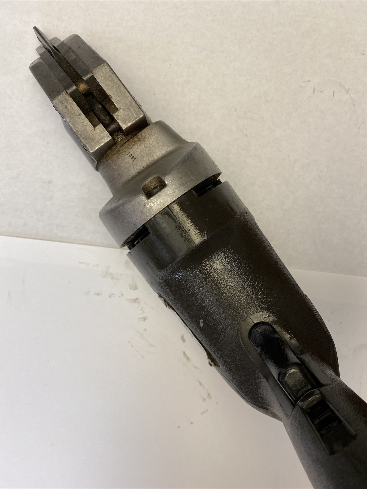 Kett Power Shear Model K-200 LR35671 Cuts 18 GA. C.R. Steel.