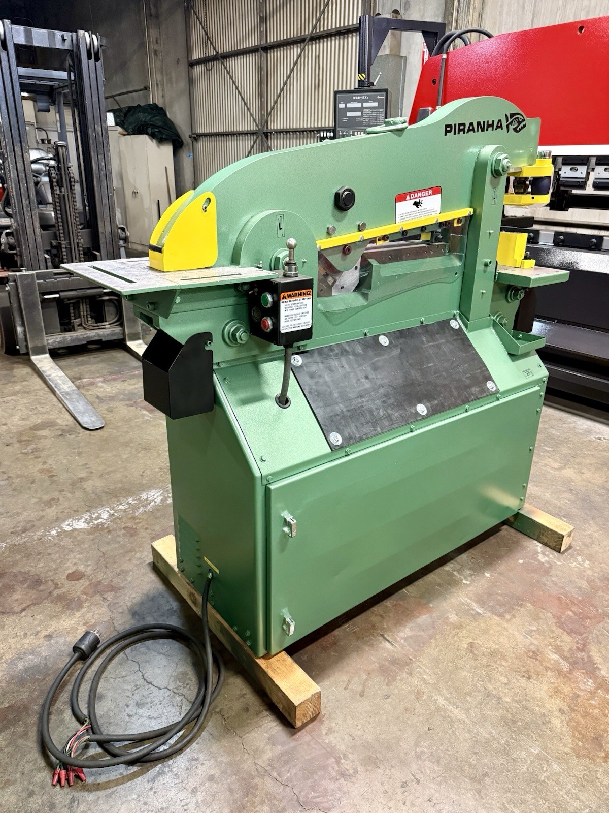 Piranha P-50 Hydraulic Ironworker 50 Ton