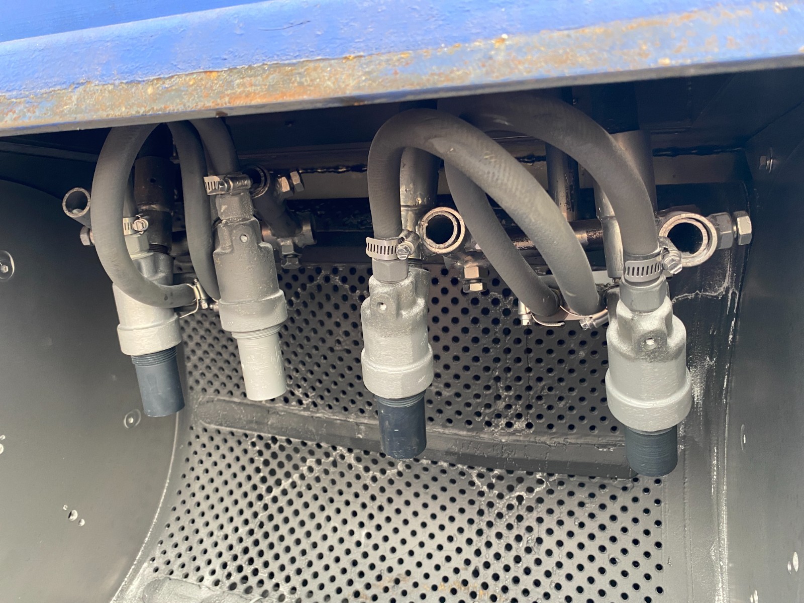 GOFF DISA 2-1/2AB BARREL BLAST MACHINE
