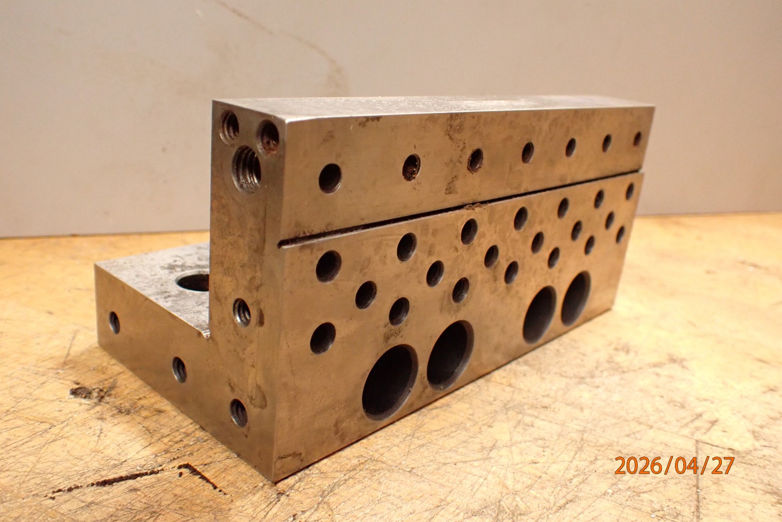 LOT LS13: MACHINIST ANGLE PLATE W/ SEVERAL 1/4-20 HOLES; JIG , FIXTURE TOOLING