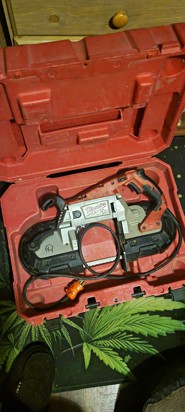 Milwaukee 6232-20 Deep Cut Portable Band Saw 120V Manual Control w/ Case