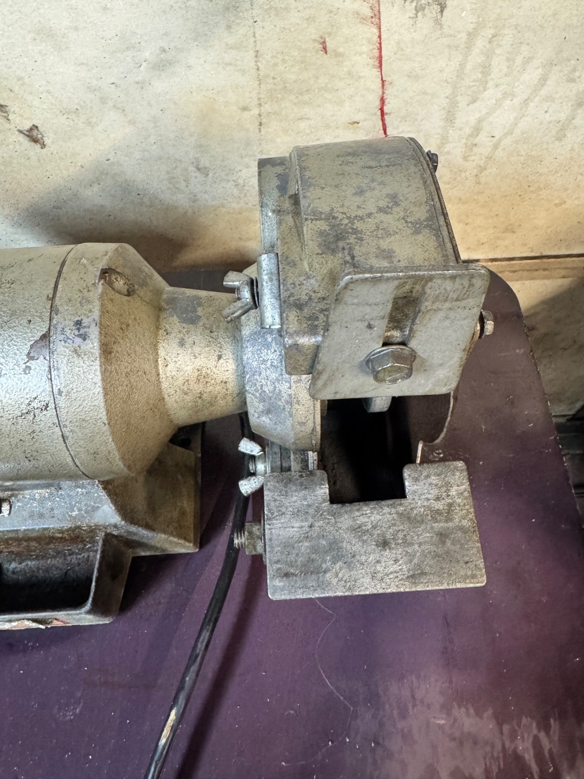 WISSOTA BENCH GRINDER, E-7,7” WHEEL, 1/2HP, 3450 RPM, 115 V, Read Ad