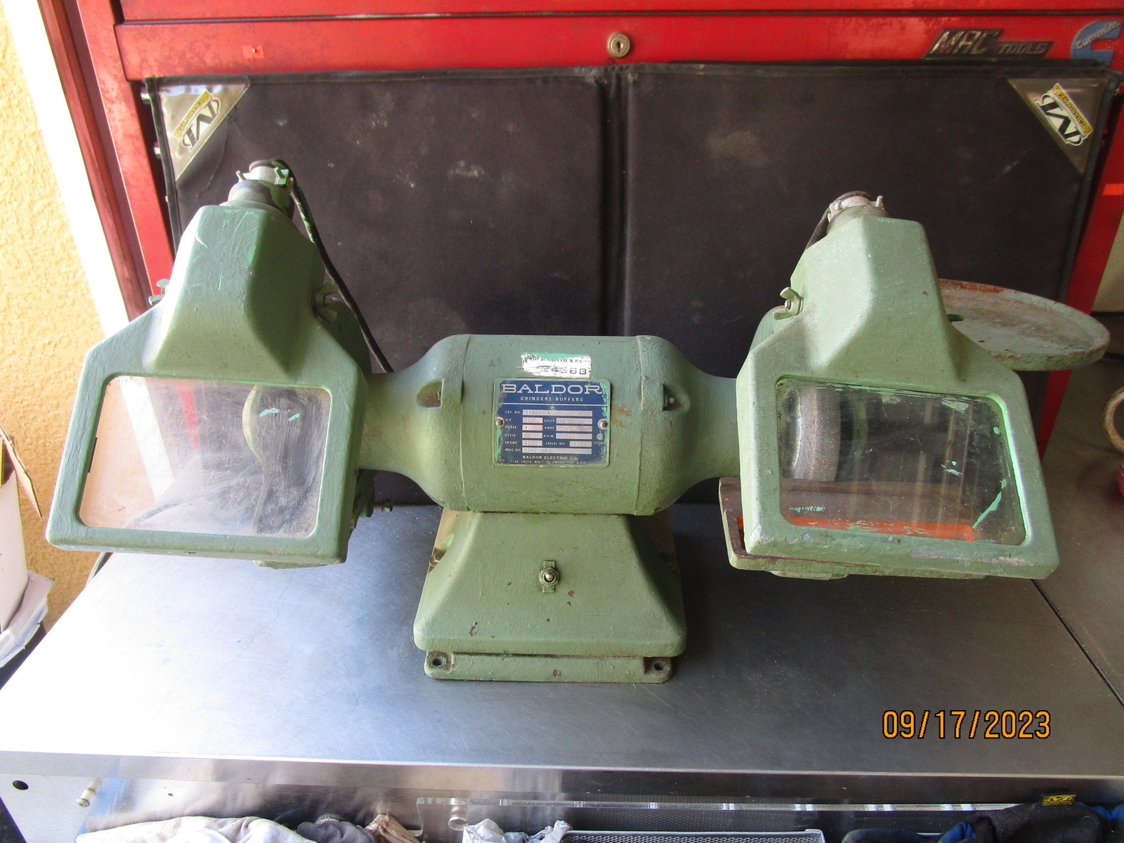 Baldor 1/2hp Industrial 7 Inch Bench Grinder Model 7306D