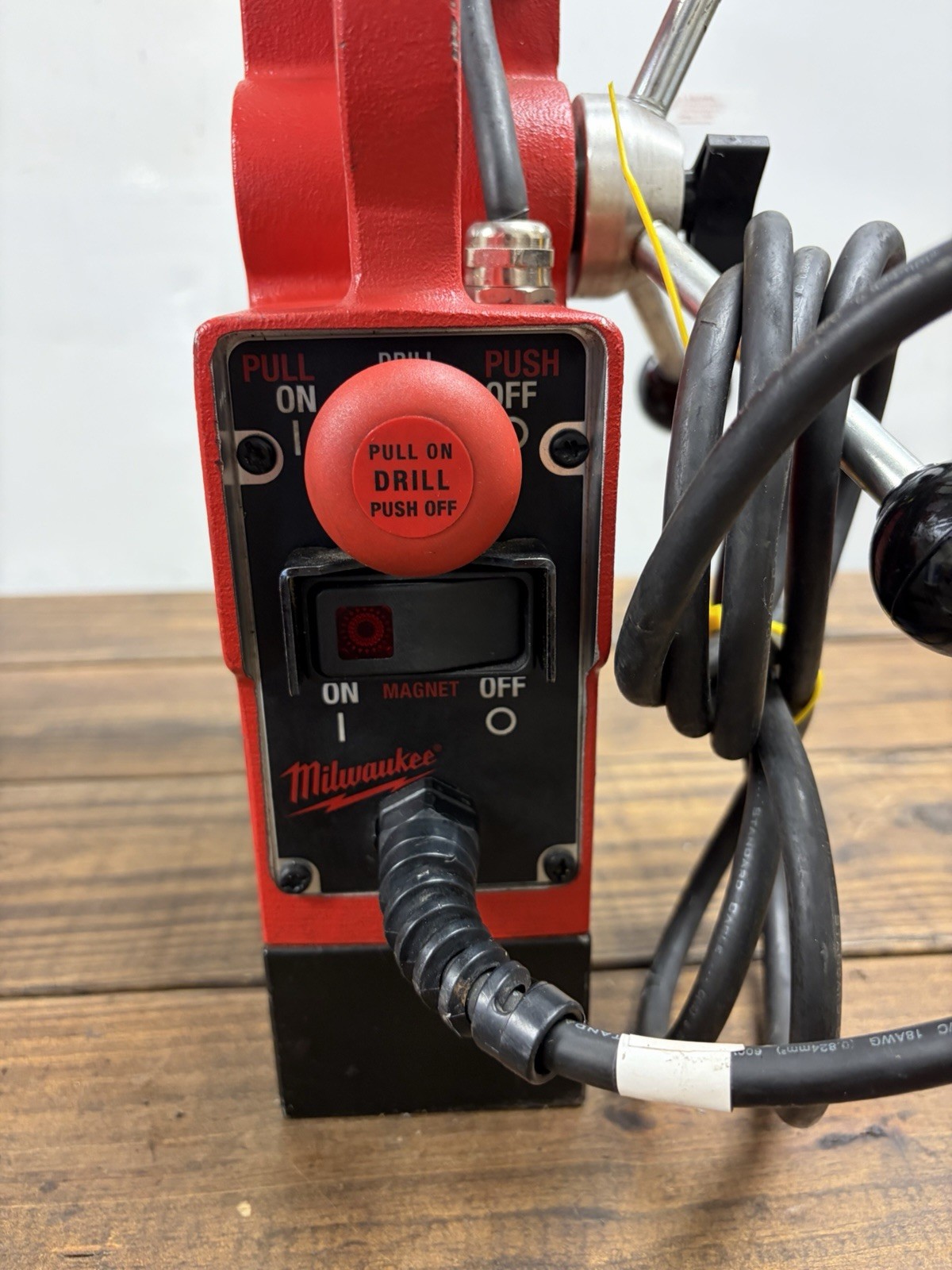 Milwaukee 4270-20 Compact Electromagnetic Magnetic Drill Press 120V 9A Tested