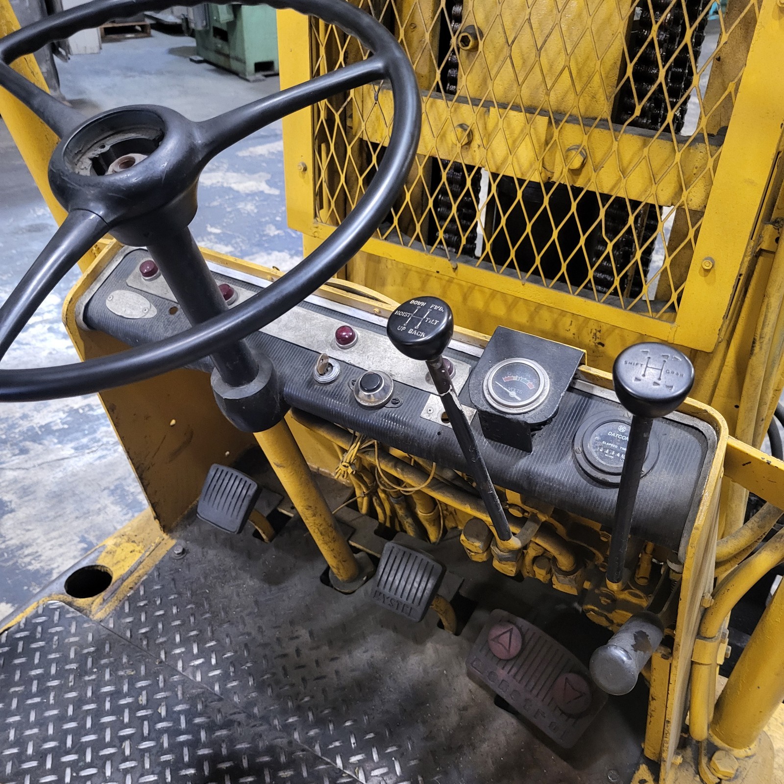 Hyster 10,000 lbs. Cap, Forklift, Propane, 15′ Lift, Side Shift, 3335 Hours