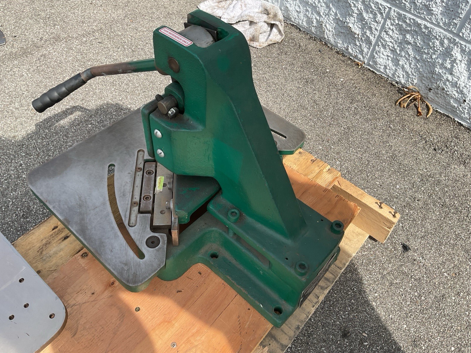 Tennsmith 16 Gauge Notcher Mild Steel Manual Bench Top USA