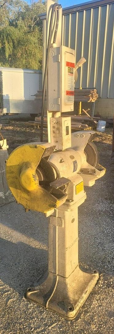 Baldor 14″ Heavy Duty Grinder 1400W – 3HP – 208-230/460V – Slim Motor Design