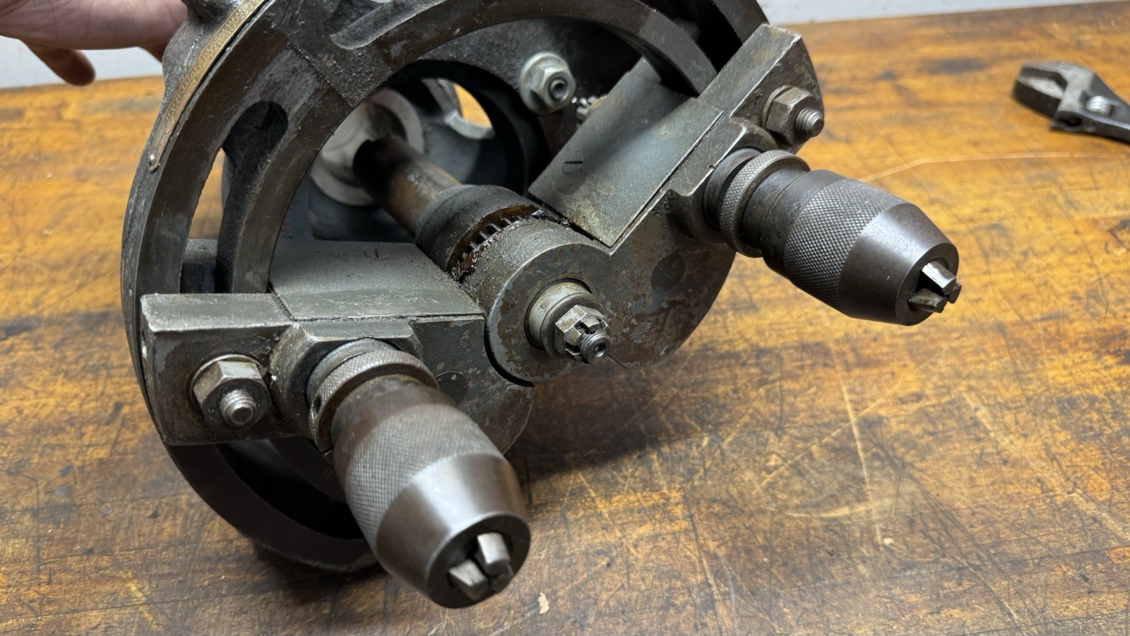 Two-Spindle Drilling Head Multi-Spindle Drilling Tapping Head Linderme Machine