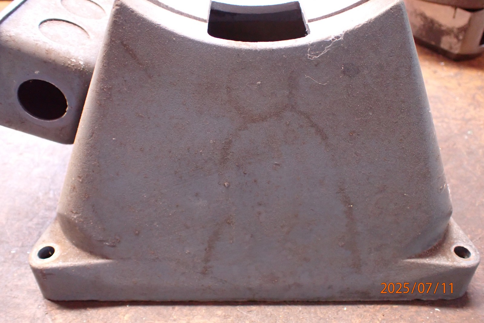 BALDOR MODEL 500 TOOL GRINDER BASE CASTING