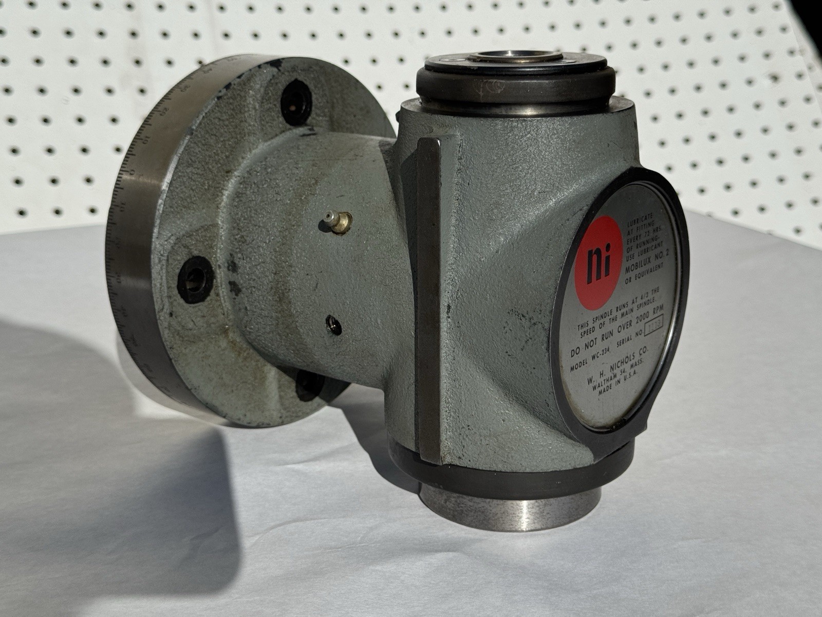 W. H. Nichols Co. Vertical Milling Attachment 40 Taper NOS