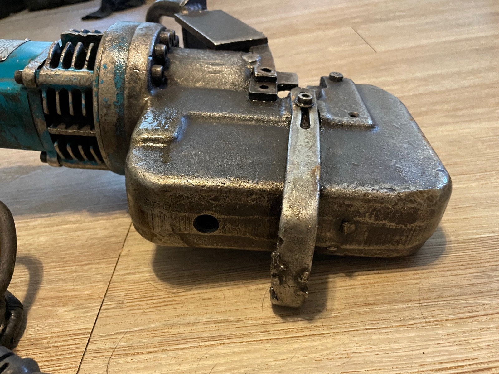 Hougen-Ogura Electro-Hydraulic 115V Metal Hole Puncher Model 75004