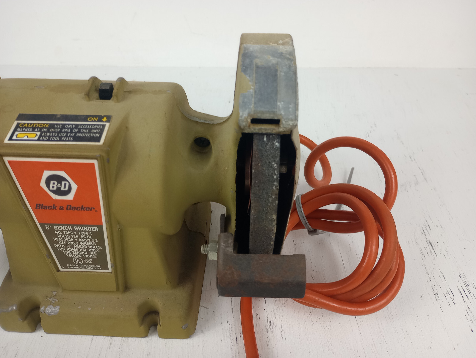Vintage Black & Decker 5″ Bench Grinder No. 7900 Cast Metal USA (Working)