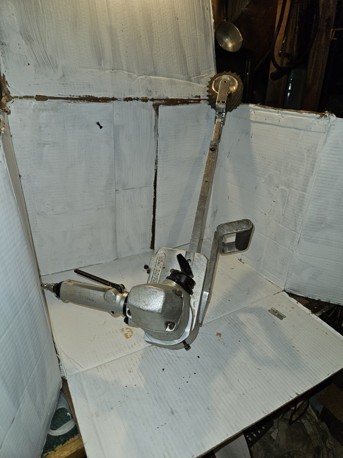 Dynabrade 11477 Dynabelter 2” belt sander w stand and 60 ” sanding belts
