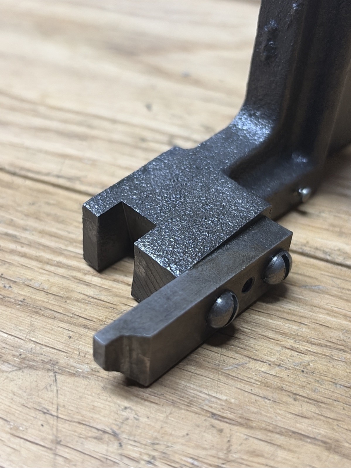 Clausing 5900 Series 12” Lathe Apron Lock / Safety Arm