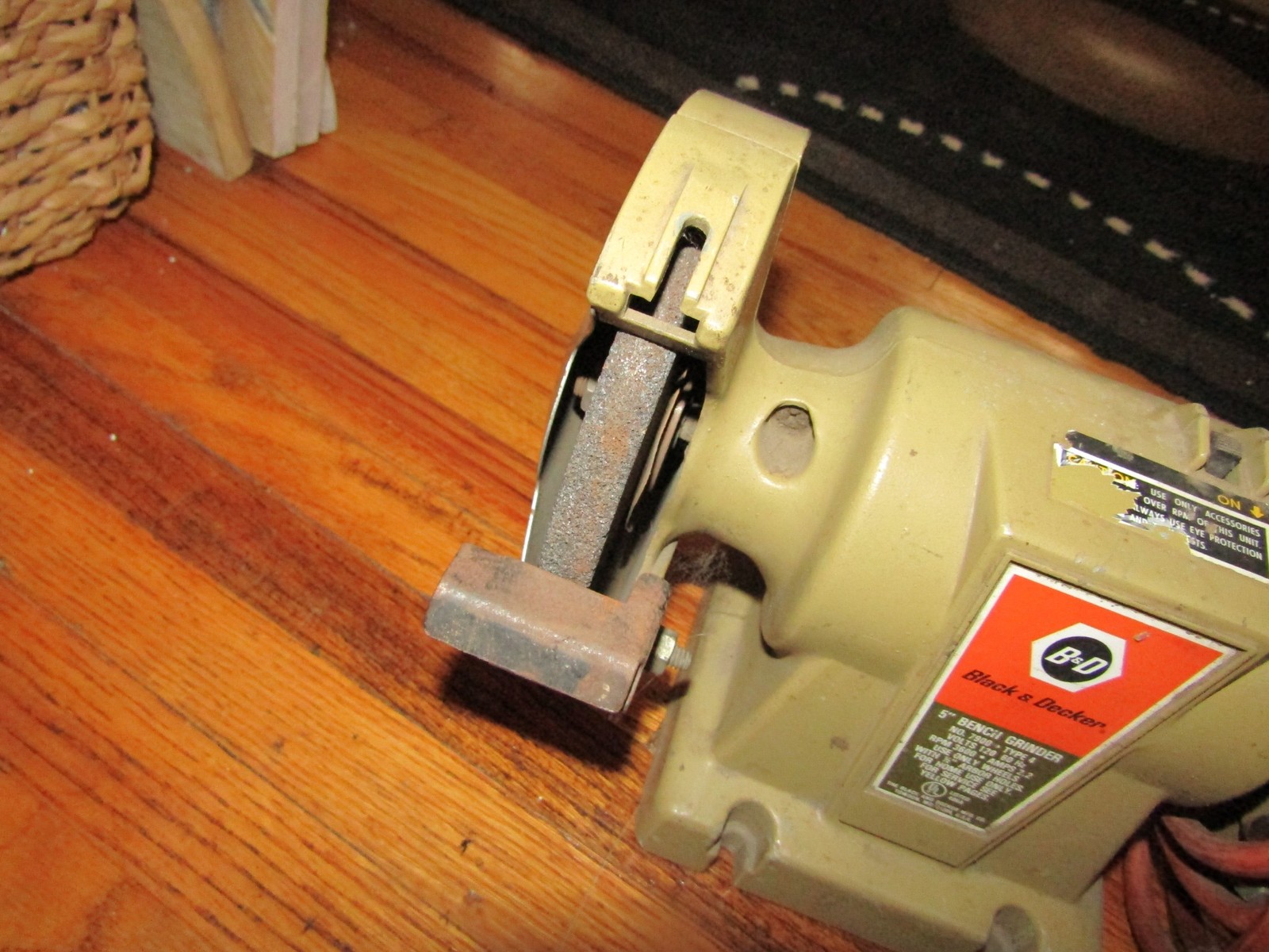 Vintage Black & Decker 5″ Bench Grinder Cat. No. 7900 TESTED