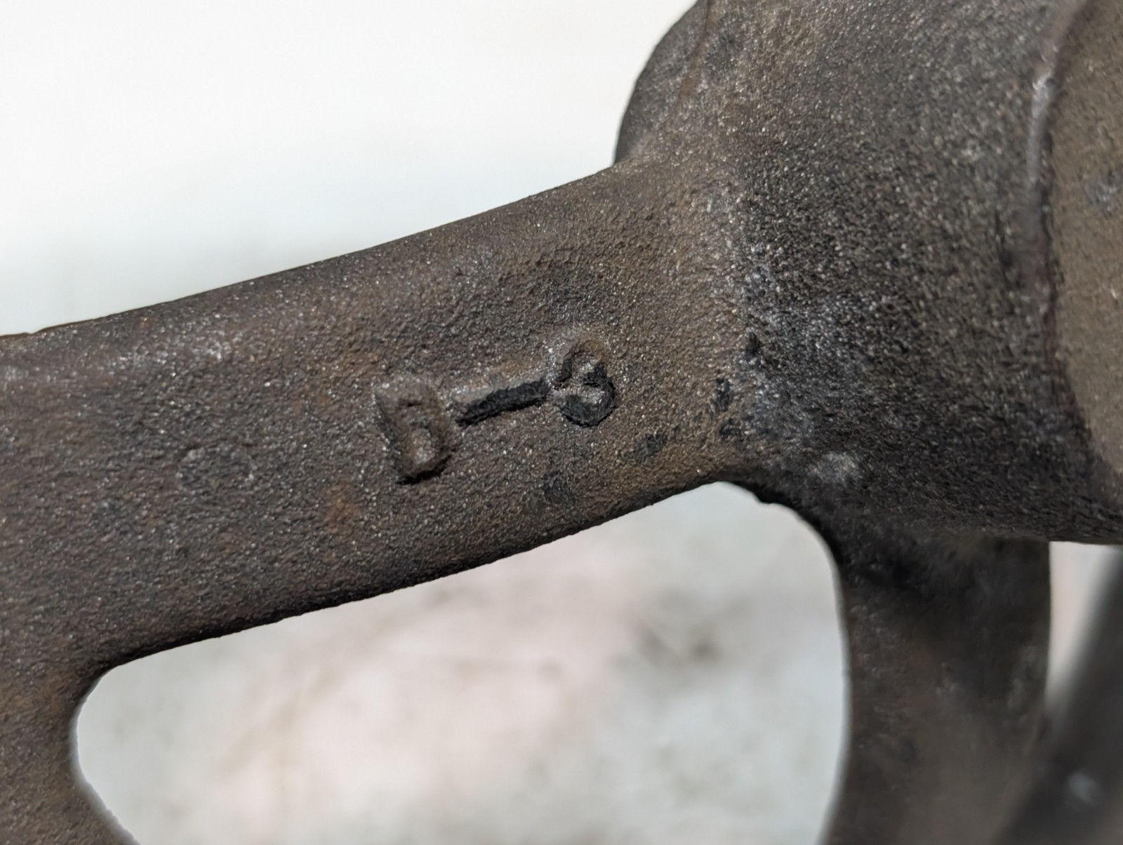 D-3 Heavy-duty 4-spoke cast-iron industrial machine assembly hand wheel control