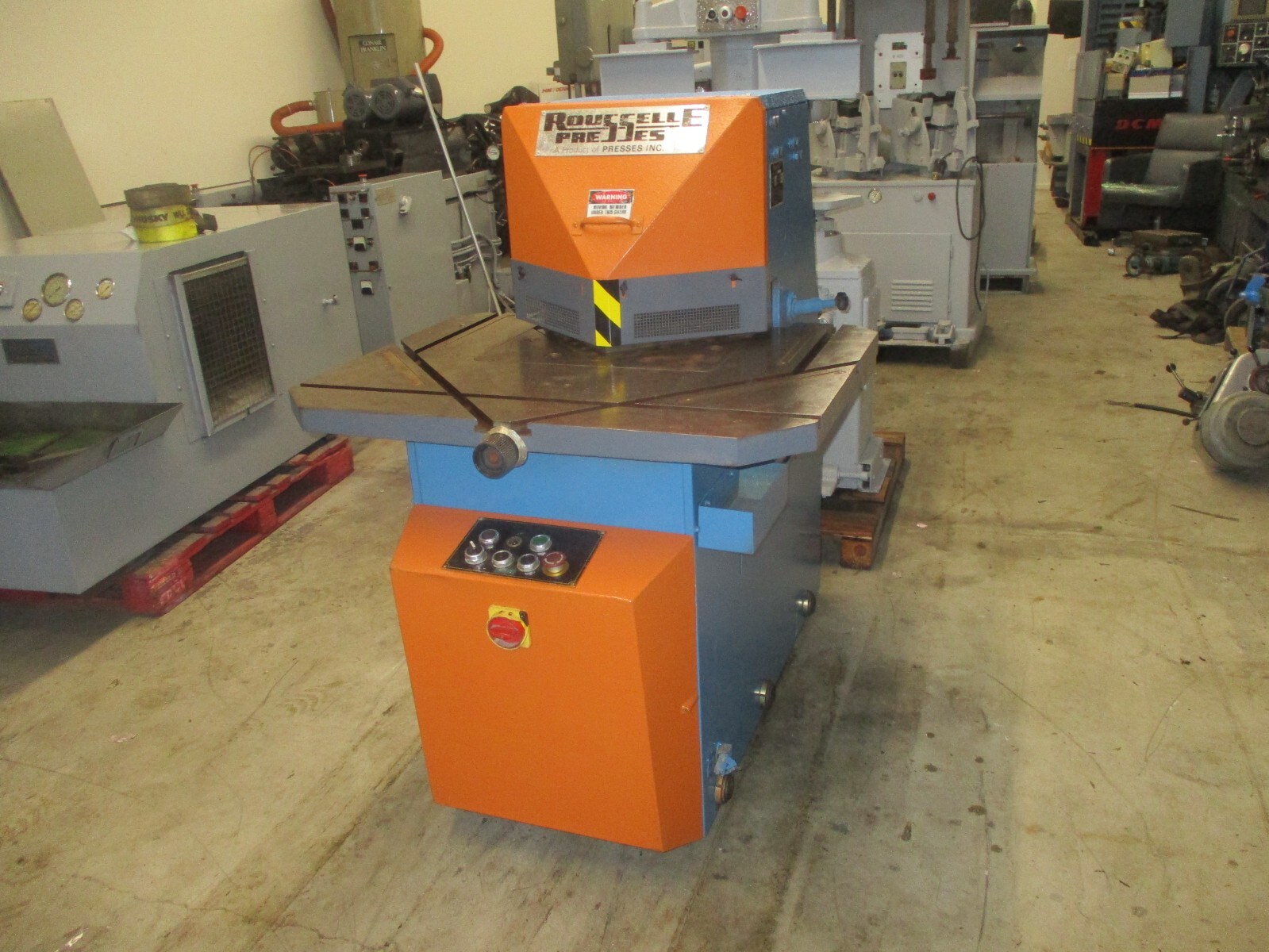 ROUSELLE MODEL FN 1115 HYDRAULIC CORNER NOTCHER 11 INCH 15 TON CAPACITY