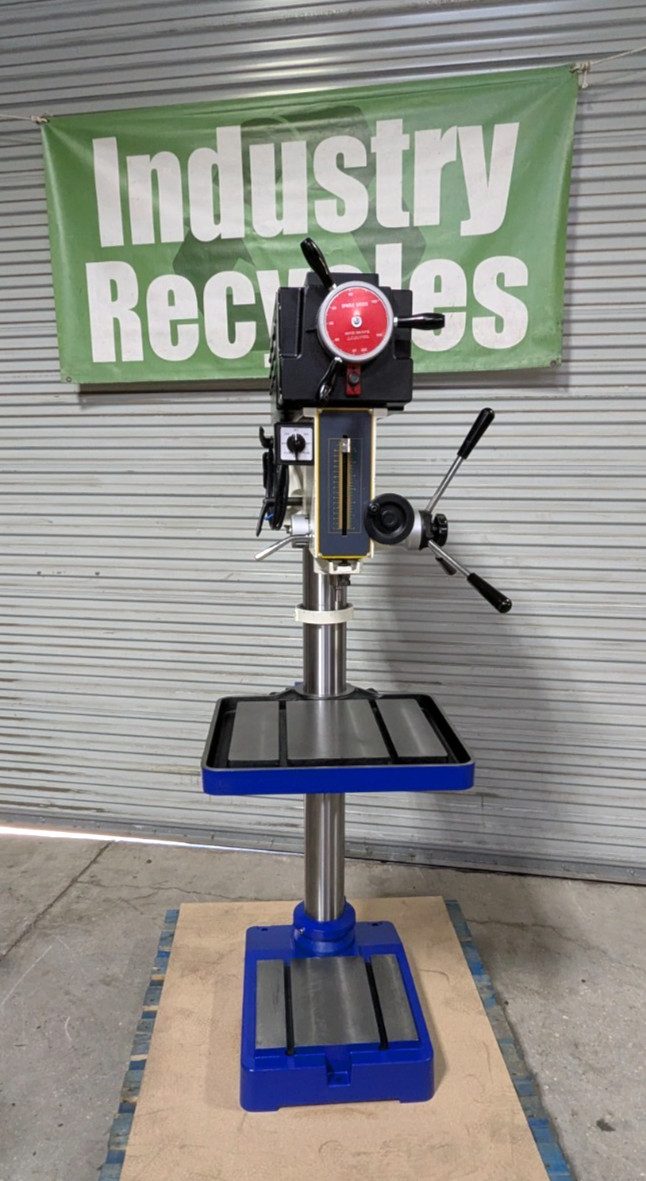 Vectrax Mill / Drill 20" Swing 2hp 220V 3ph 3MT RF-401V/3VTX *Scratch &a