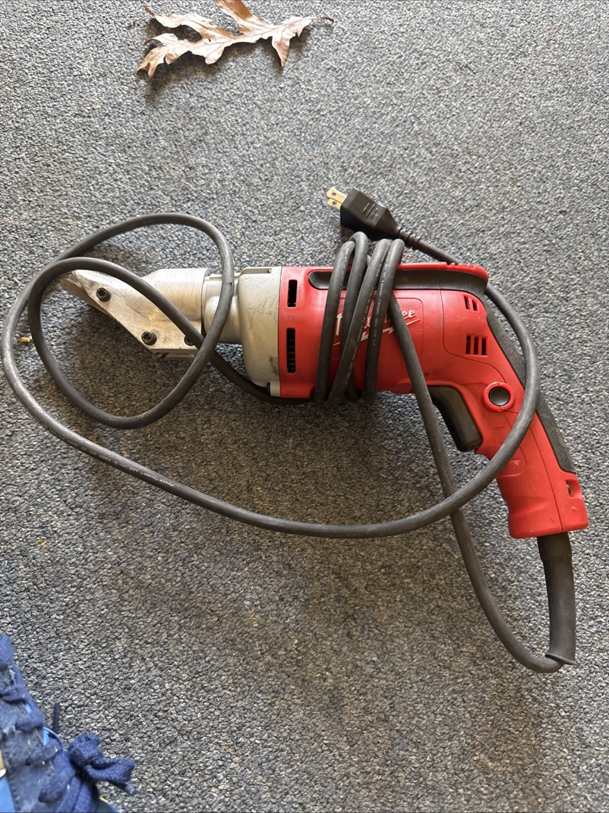 Milwaukee 6852-20 BROKEN Corded 18-Gauge Sheet Metal Shears Not Cutting