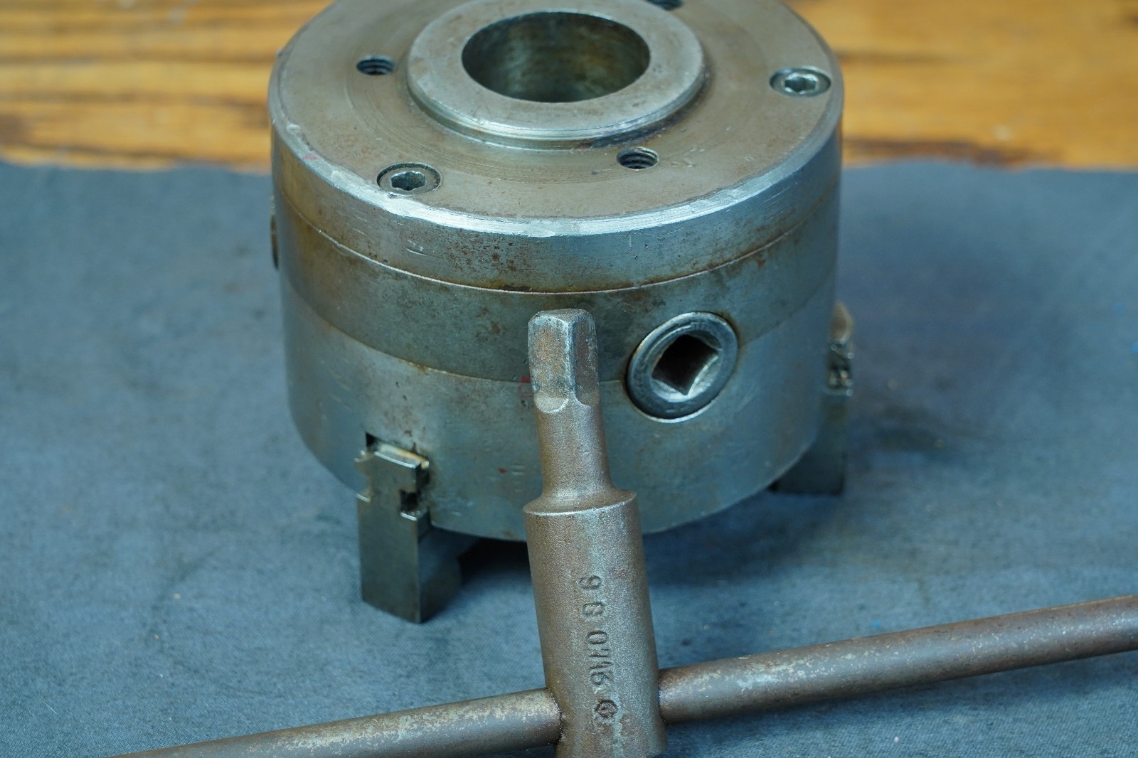 Cushman 4″ 3-jaw Metal Lathe Chuck with One Set of Jaws and Chuck Key