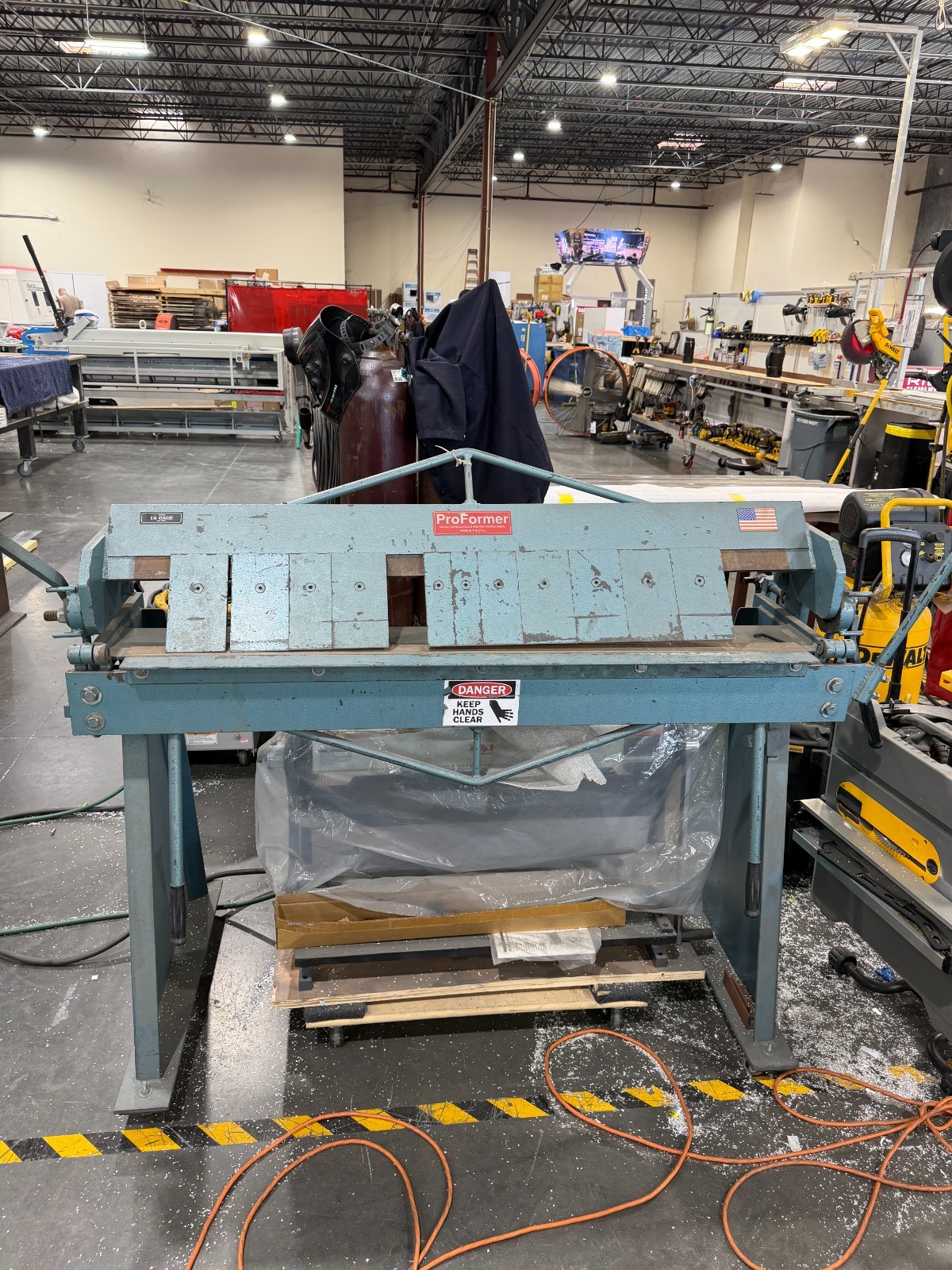 Roper Whitney No. 152 52″ x 16 ga. Foot Shear