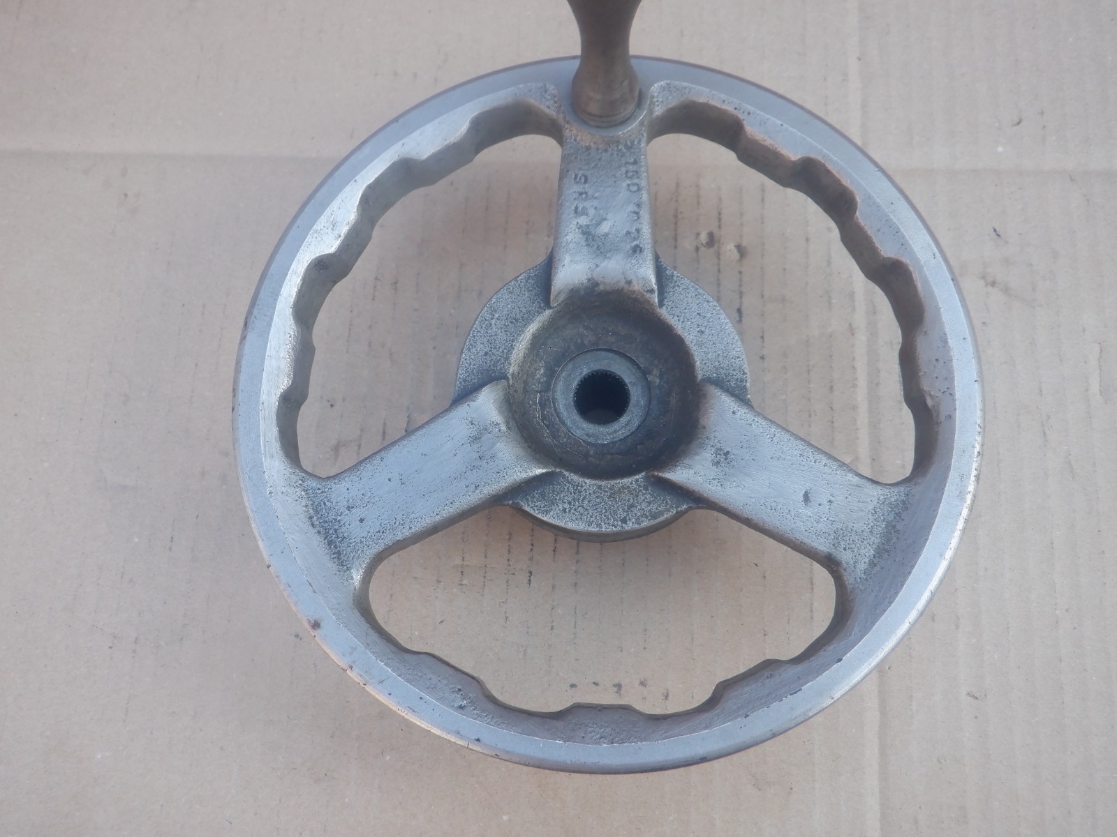 COLCHESTER TRIUMPH 2000, TAILSTOCK HANDWHEEL 200mm DIAMETER
