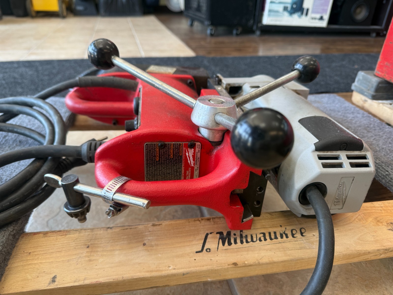 Milwaukee 4202 Drill Press Base 4262-1 ELECTRO-MAGNETIC DRILL MOTOR
