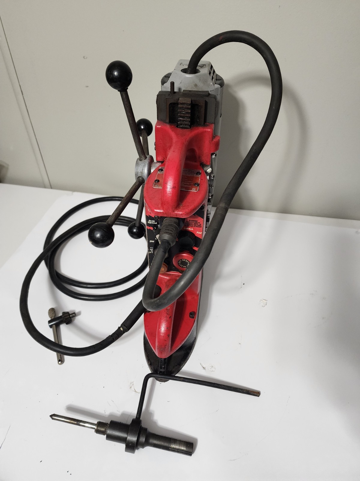 Milwaukee 4202 (4202/4262-1) Magnetic Drill with 3/4″ Chuck, key and oiler