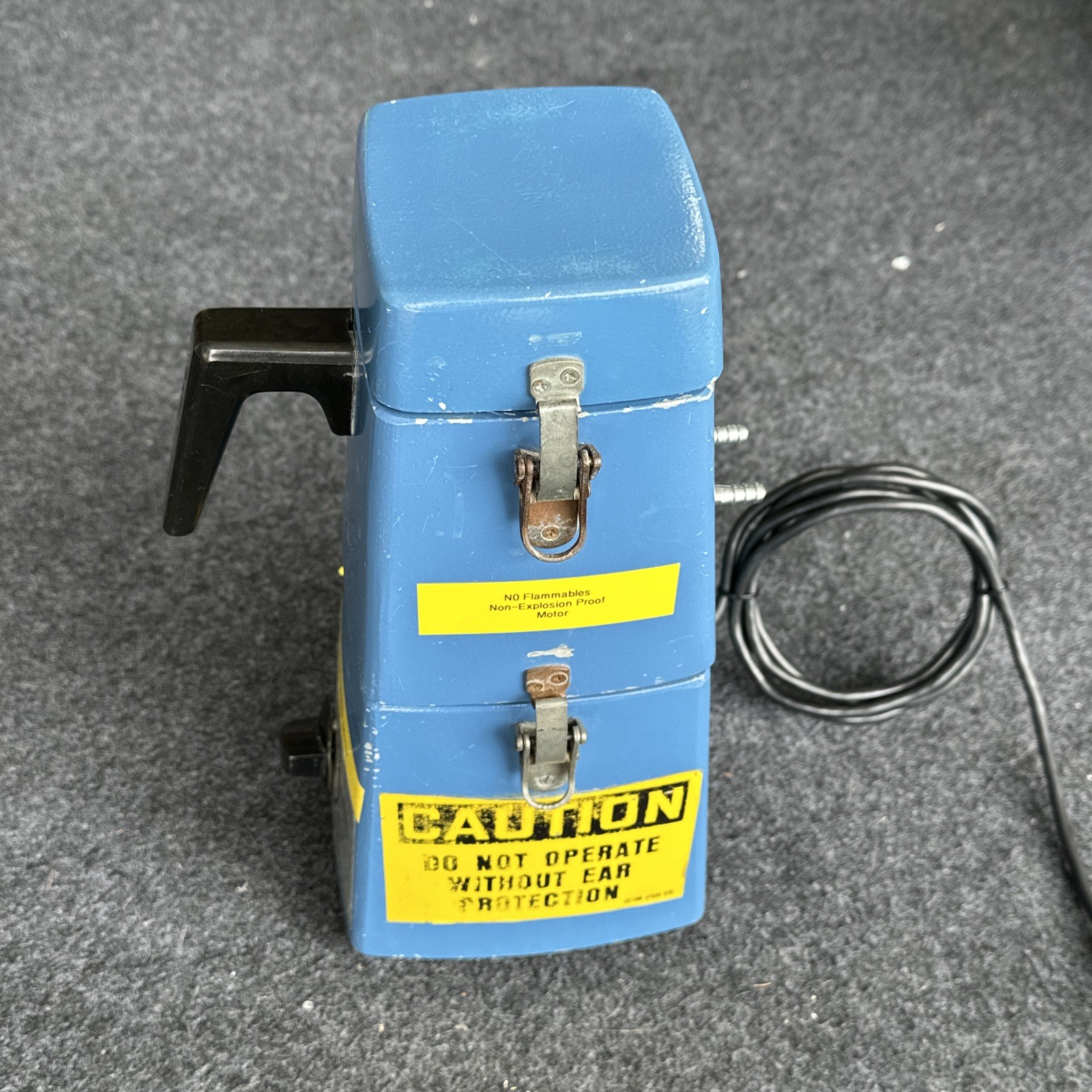 IKA M20 S3 Universal Mill Model: S3 120v *Works*