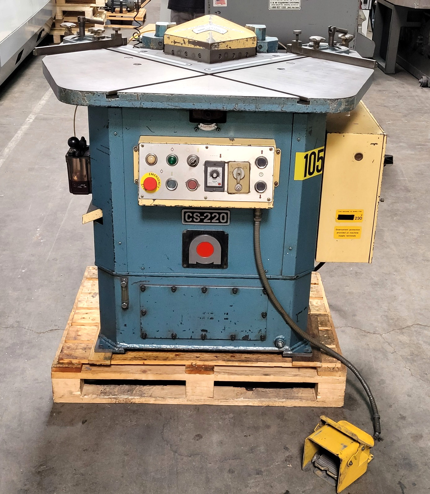 8-5/8″ X 8-5/8″ AMADA CS-220 HYDRAULIC CORNER NOTCHER, 3PH 2.5KVA, SEE VIDEO