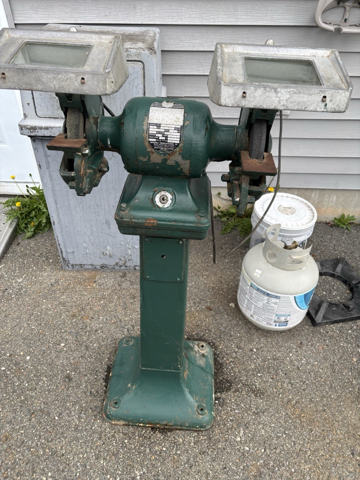 Vintage delta 7″ rockwell 23-105 pedestal Base Triple Duty grinder 1 ph~3450 RPM