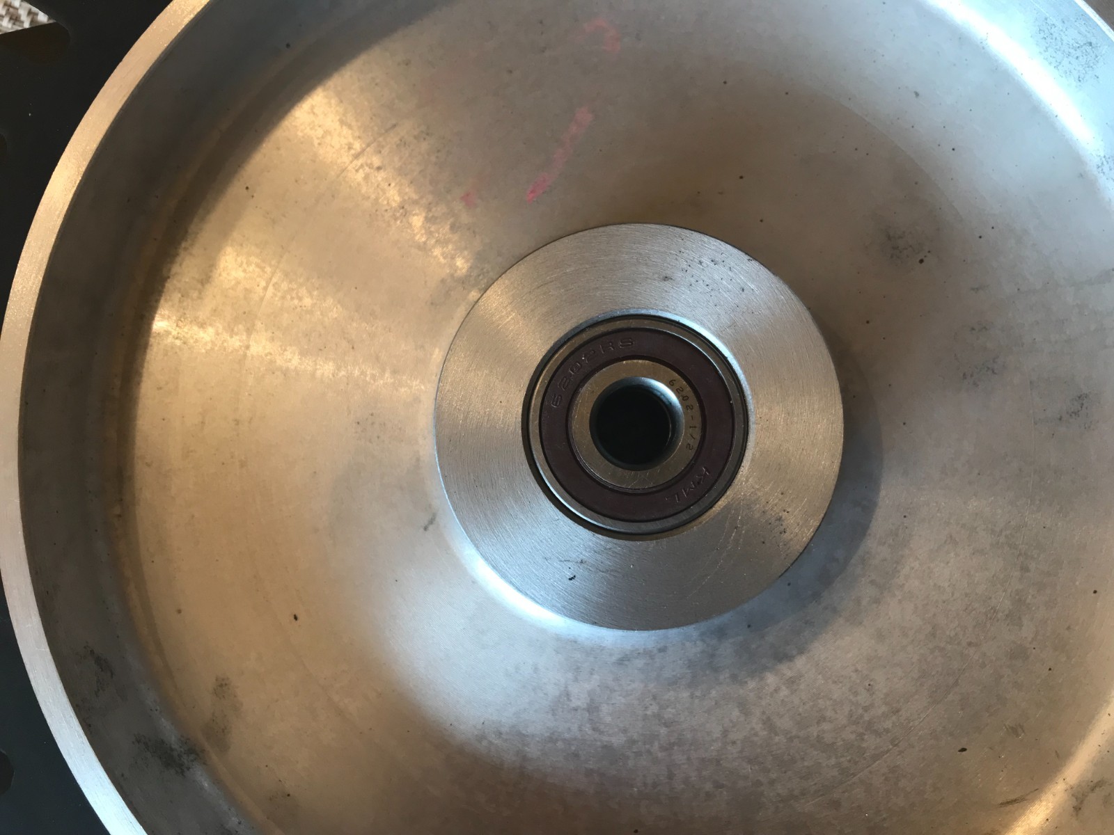10″ Serrated Rubber Belt Grinder Contact Wheel, 1/2″ inch bore