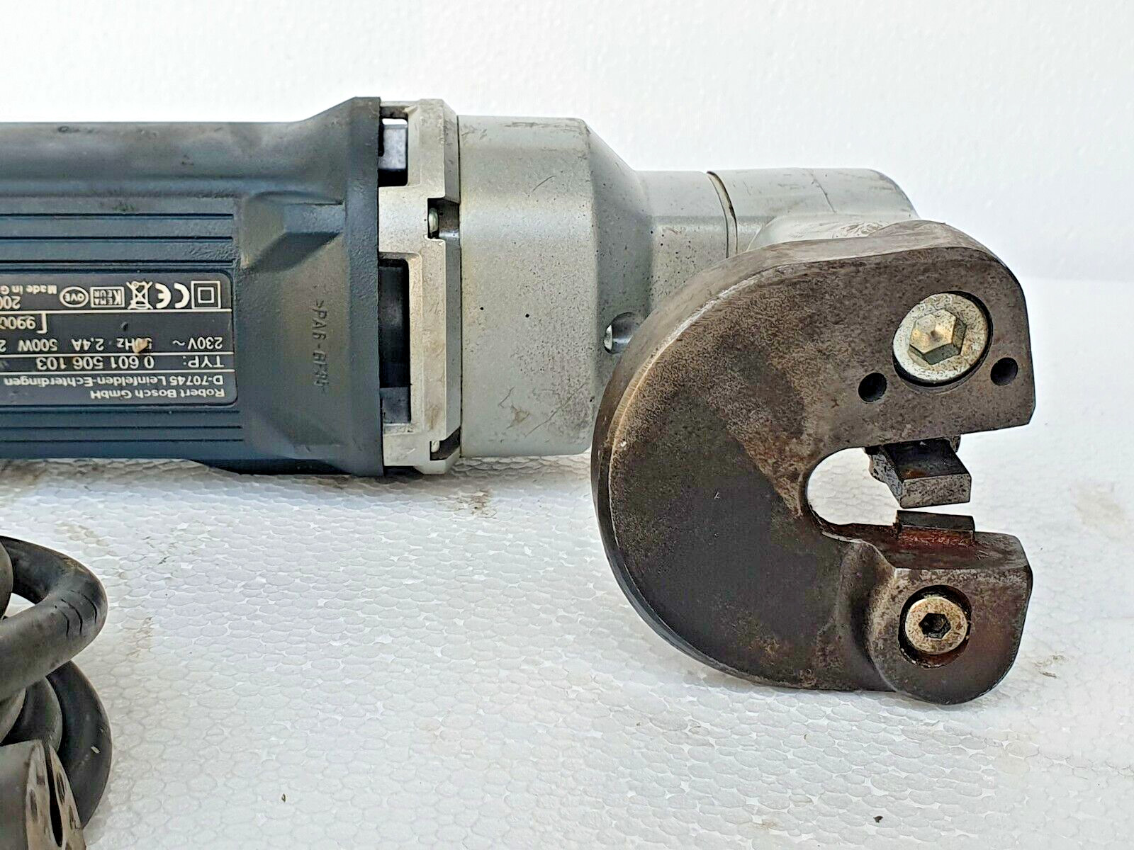 BOSCH GSC 2,8 Metal Shear 2.8 mm , 230 Volts, 500W, Professional