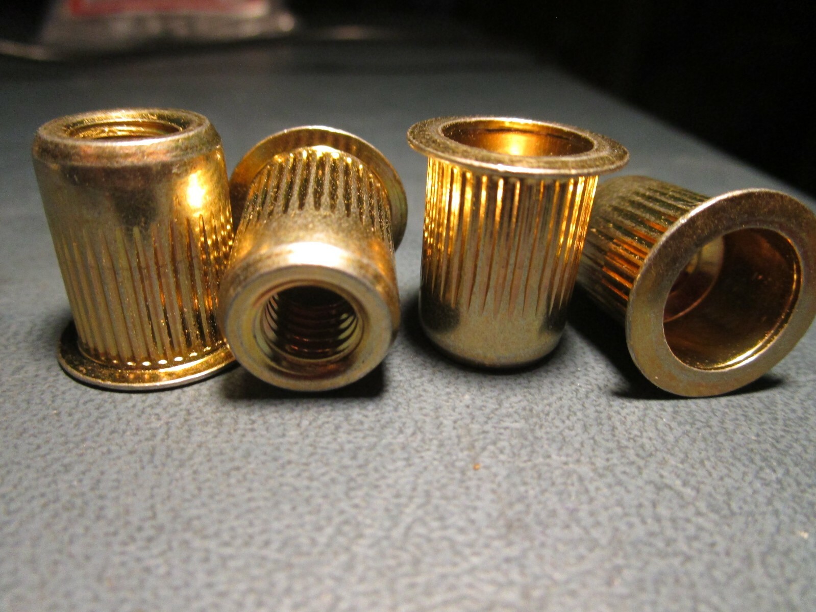 (20) Insert Knurled AL M8-1.25×7.9 ST Y3 Open