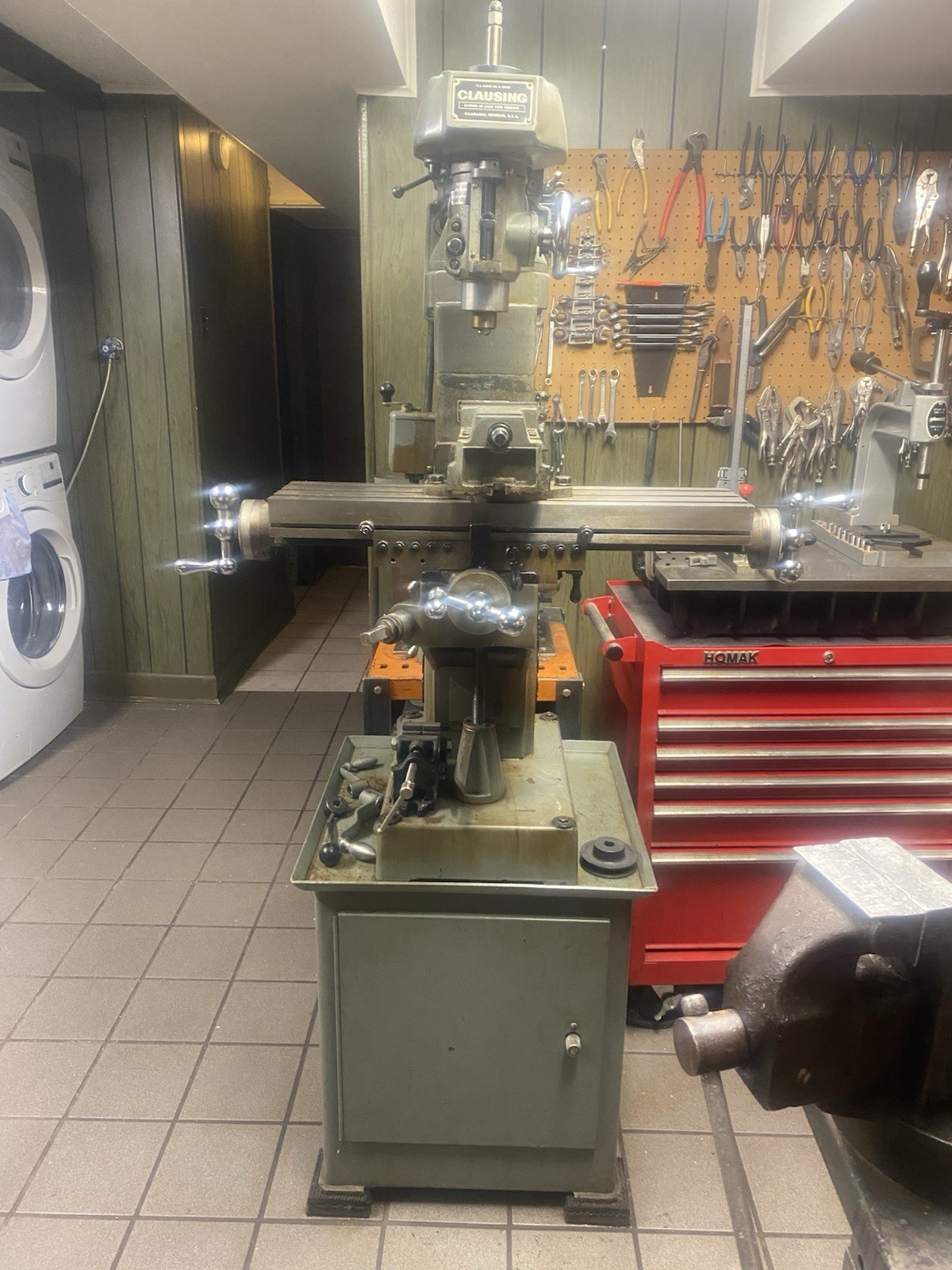 Clausing 8520 Manual Vertical Milling Machine 3/4HP 115/230 V GREAT CONDITION
