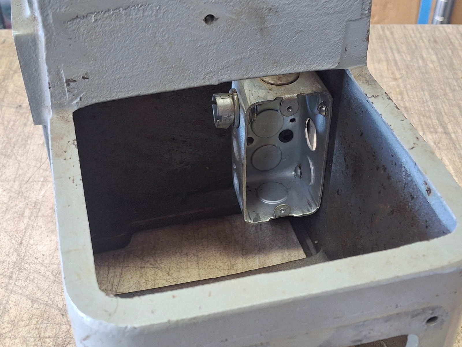 Atlas MFC Milling Machine Body Housing Casting M1-1
