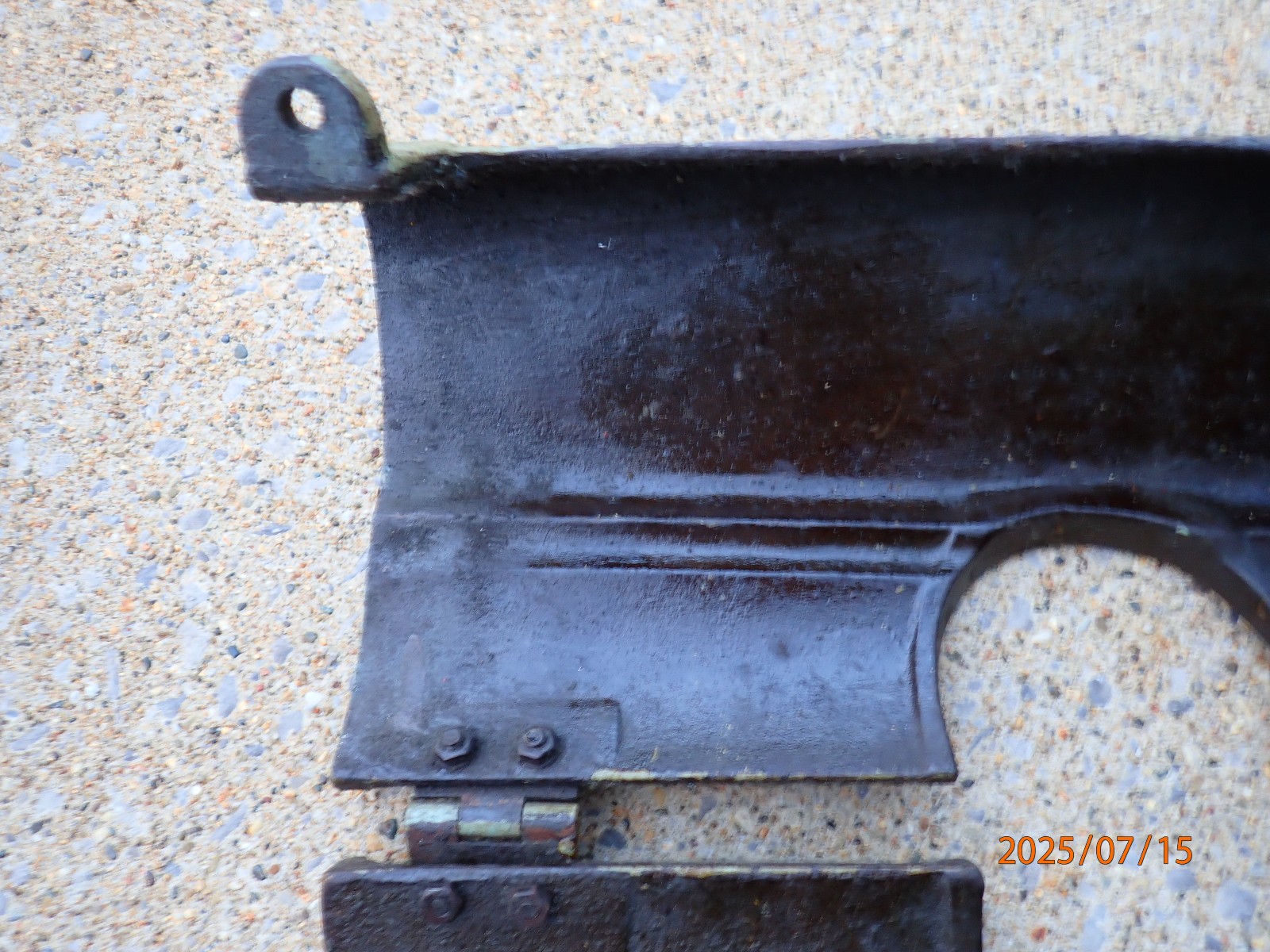 LOT L: VINTAGE EARLY WALKER TURNER 20″ DRILL PRESS CAST IRON BELT COVER ASSEMBLY