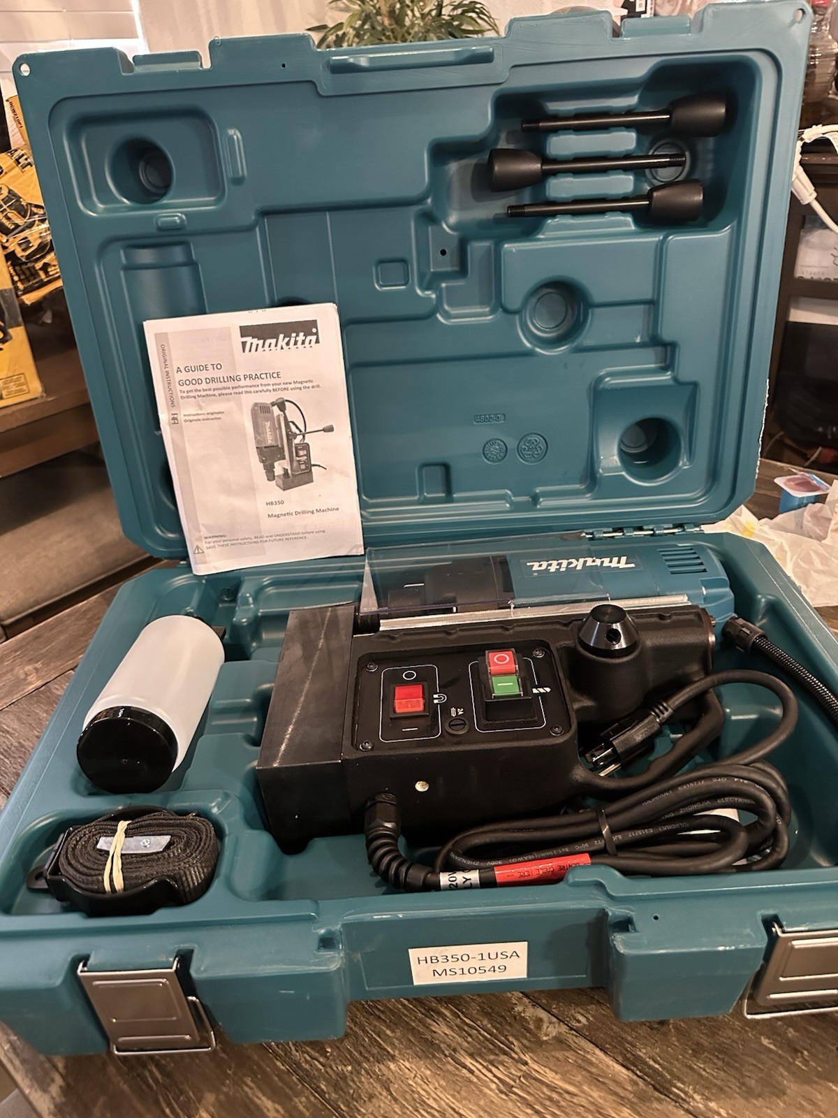 Makita HB350 1-3/8″ Magnetic Drill