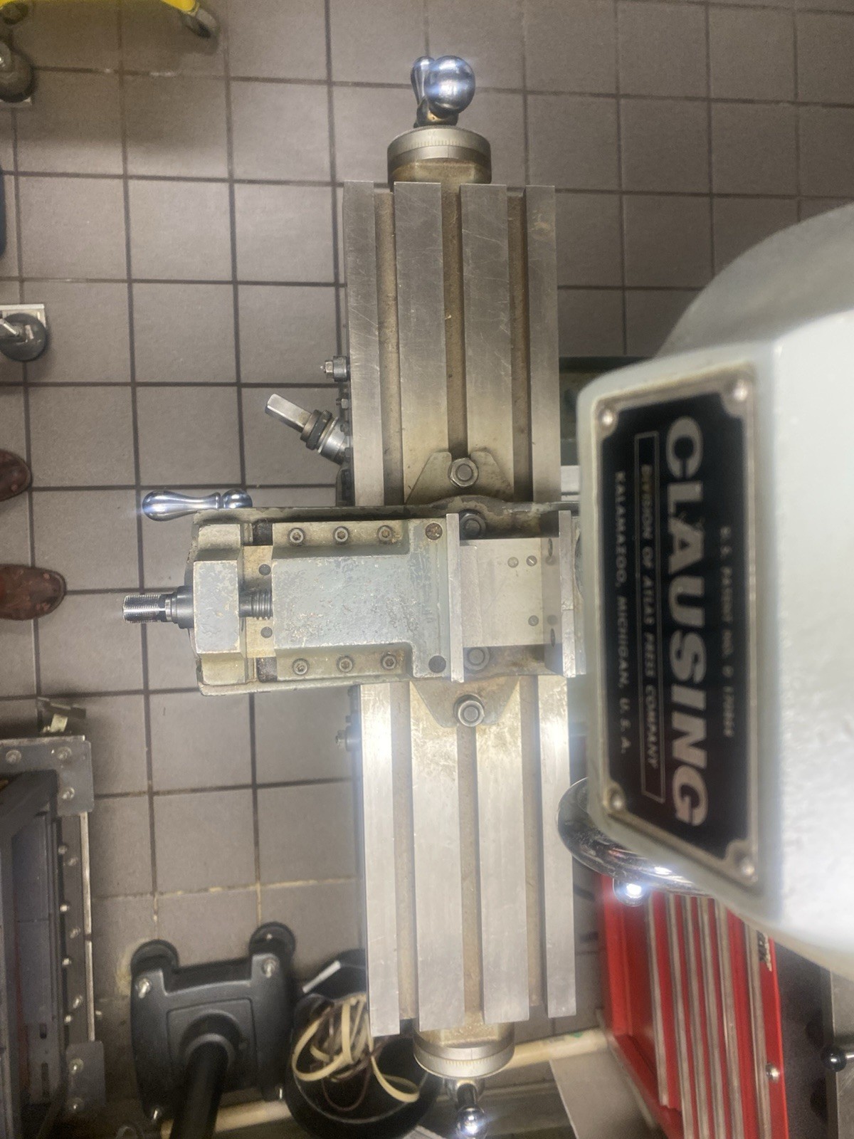 Clausing 8520 Manual Vertical Milling Machine 3/4HP 115/230 V GREAT CONDITION